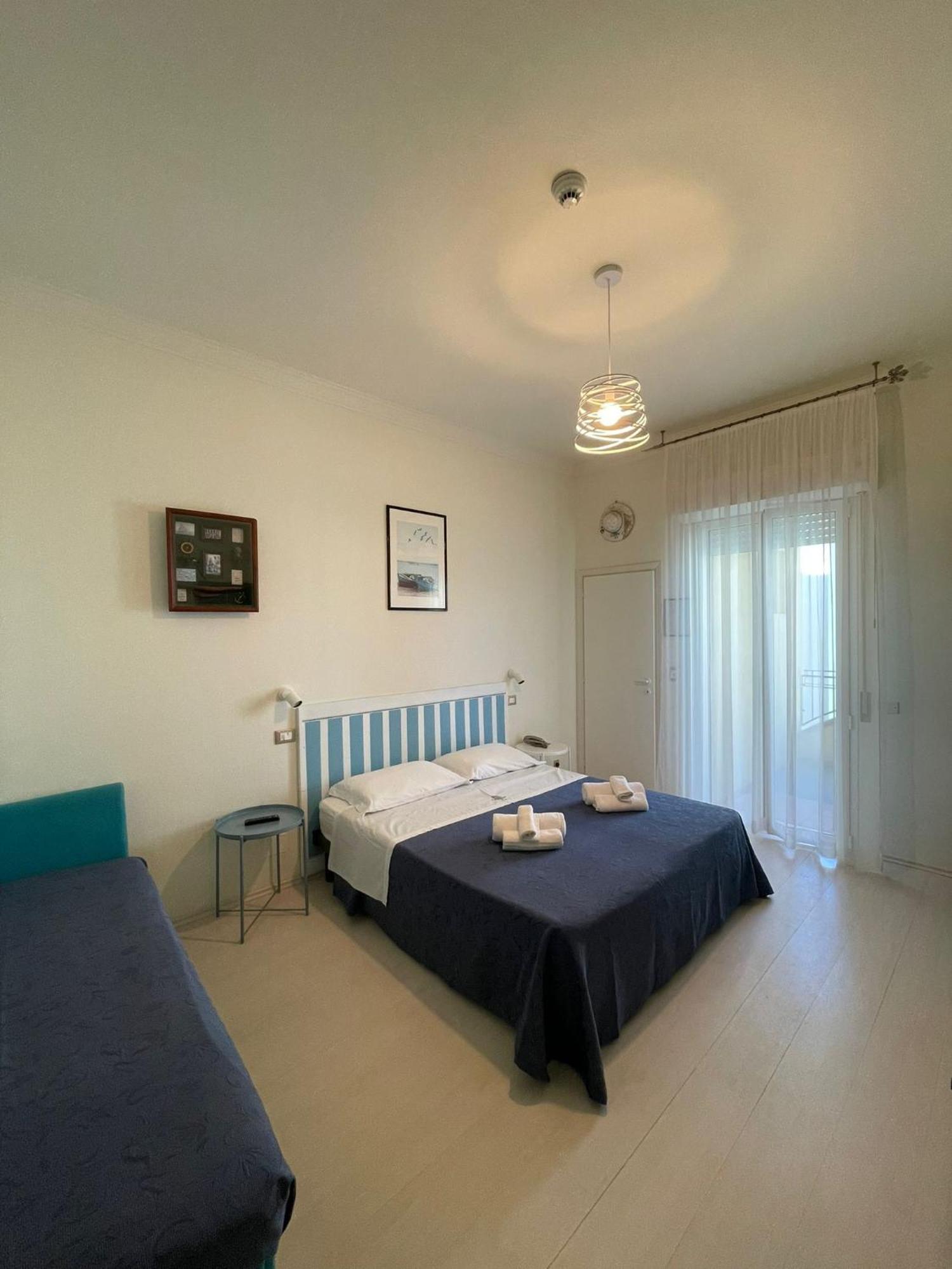 רימיני Hotel Dei Platani מראה חיצוני תמונה