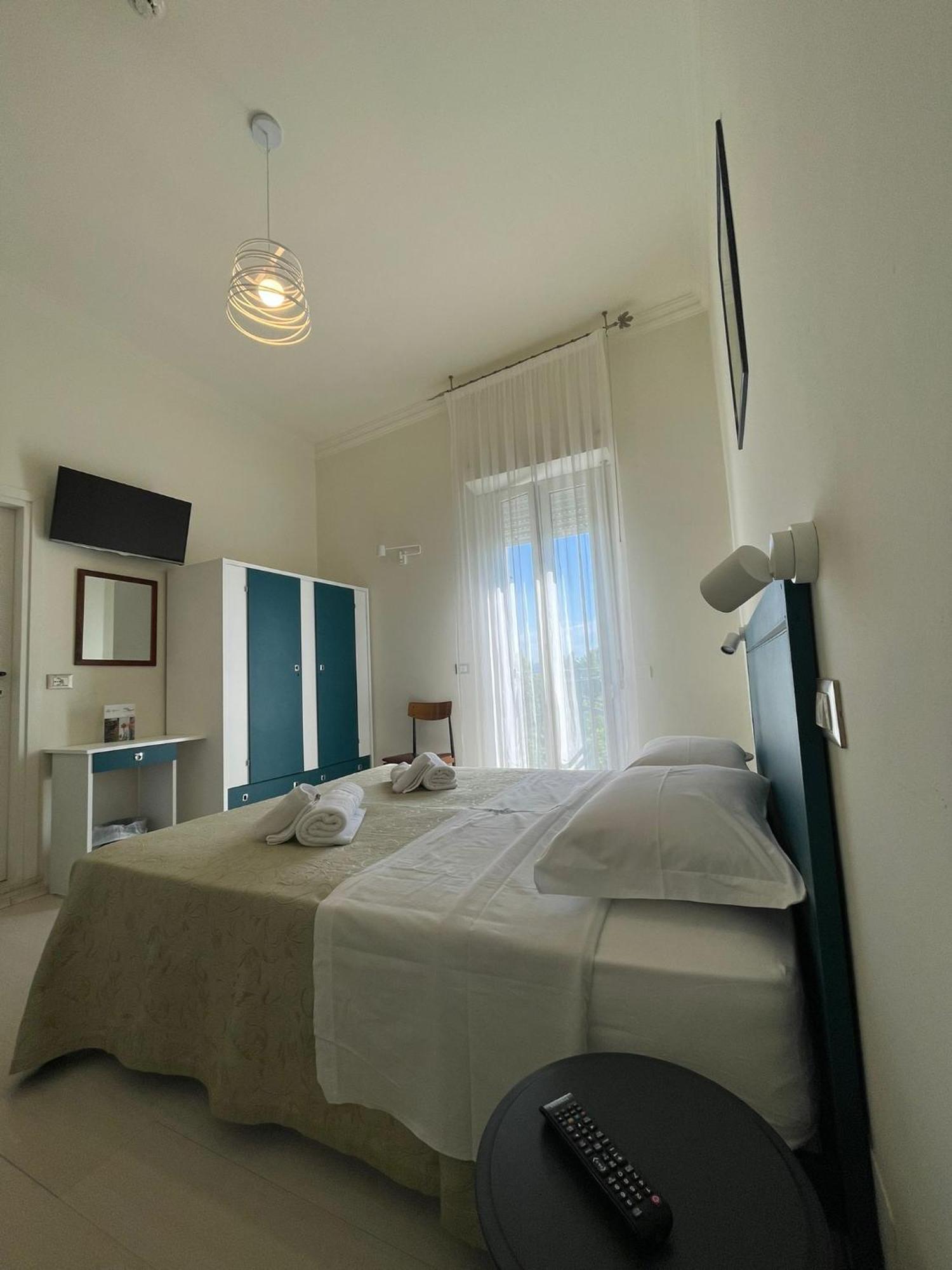 רימיני Hotel Dei Platani מראה חיצוני תמונה