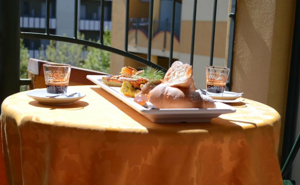 רימיני Hotel Dei Platani מראה חיצוני תמונה