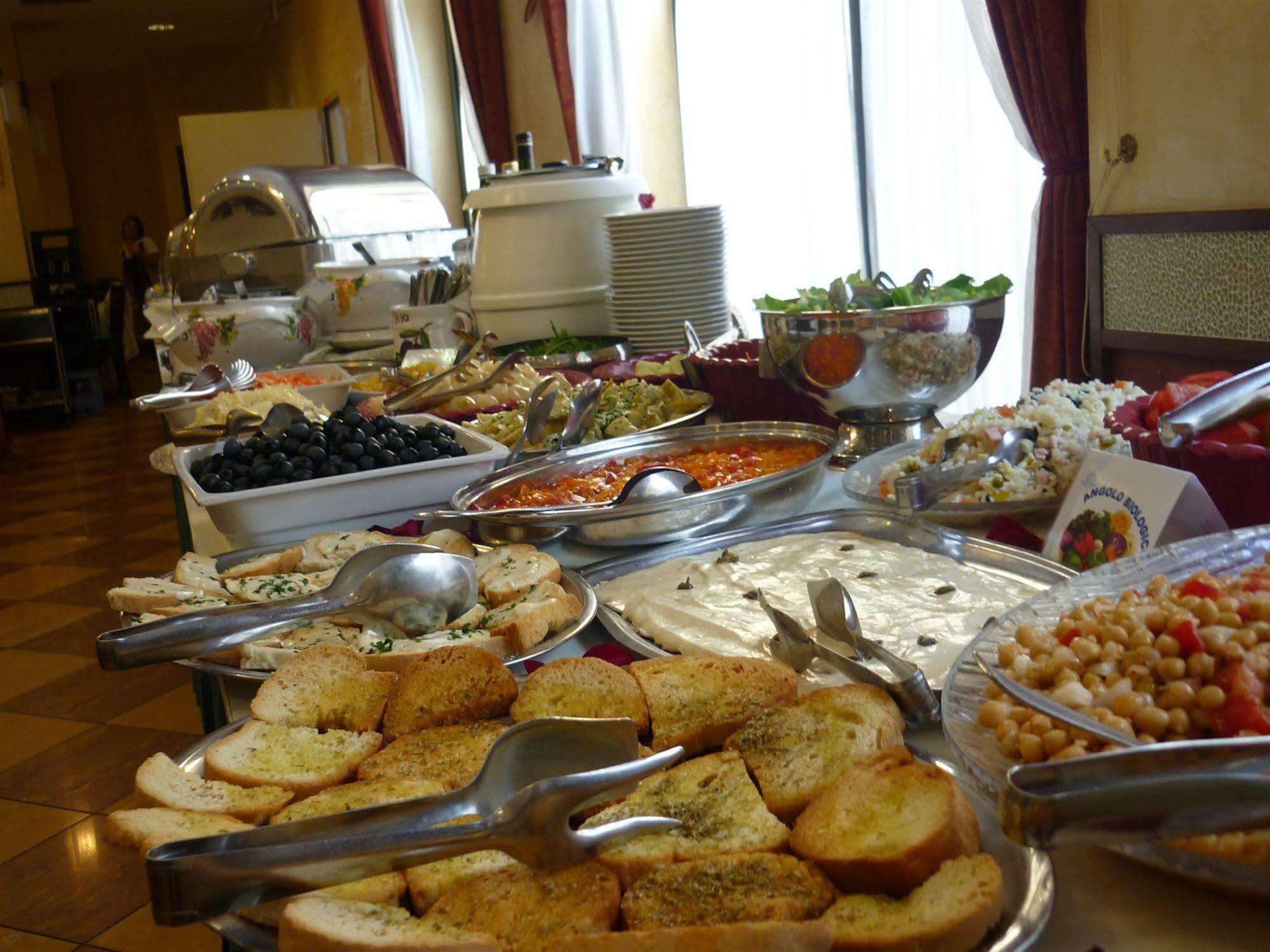רימיני Hotel Dei Platani מראה חיצוני תמונה